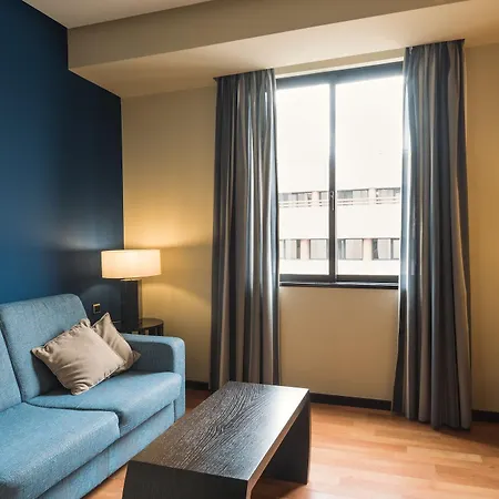 Hotel Lisboa מלון 4*