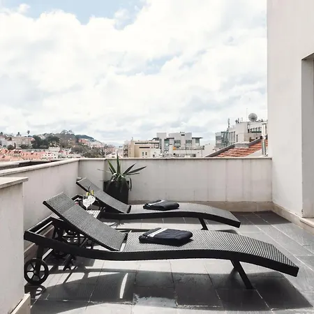Hotel Lisboa מלון 4*